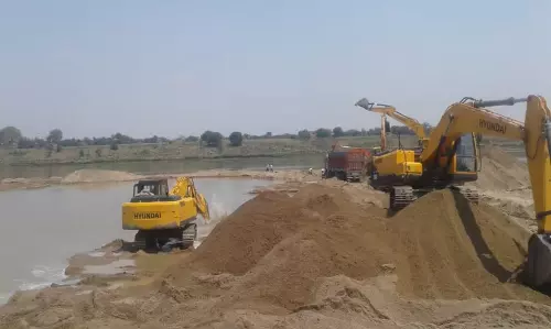 Farrukhabad: अमृतपुर में अवैध खनन का तांडव