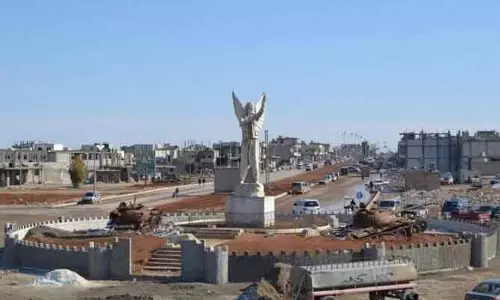 Kobani पर बढ़ा संकट: चारों ओर से घिरे कुर्द शहर में घातक आपदा का अलर्ट Kobani पर बढ़ा संकट: चारों ओर से घिरे कुर्द शहर में घातक आपदा का अलर्ट