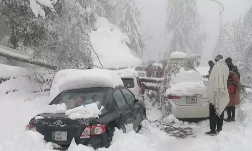 शीत लहर के तेज होने से Karachi में तापमान एकल अंक तक गिरने की आशंका