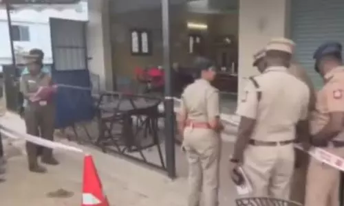 Perambalur में हिस्ट्री-शीटर को एस्कॉर्ट कर रही पुलिस गाड़ी पर बम, 3 घायल
