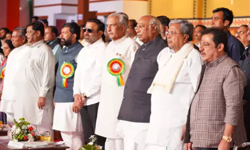 Siddaramaiah का कांग्रेस पर जोर: गरीबों के लिए योजनाओं की गारंटी Siddaramaiah का कांग्रेस पर जोर: गरीबों के लिए योजनाओं की गारंटी