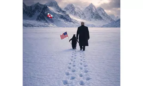 आर्कटिक अभियान को फिर से शुरू करने के बीच व्हाइट हाउस ने AI द्वारा निर्मित Greenland की छवि साझा की आर्कटिक अभियान को फिर से शुरू करने के बीच व्हाइट हाउस ने AI द्वारा निर्मित Greenland की छवि साझा की