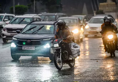 NCR में बारिश से बड़ी राहत, प्रदूषण में उल्लेखनीय गिरावट; कई इलाके ऑरेंज और येलो जोन में पहुंचे NCR में बारिश से बड़ी राहत, प्रदूषण में उल्लेखनीय गिरावट; कई इलाके ऑरेंज और येलो जोन में पहुंचे