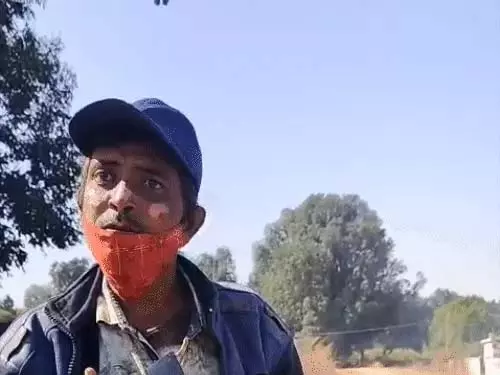 शिक्षा के मंदिर में शर्मनाक करतूत...वीडियो वायरल शिक्षा के मंदिर में शर्मनाक करतूत...वीडियो वायरल