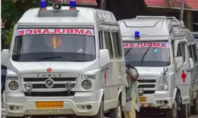 Nagaland: NHIDCL ने मोन जिले के PHC को दो एम्बुलेंस दान कीं Nagaland: NHIDCL ने मोन जिले के PHC को दो एम्बुलेंस दान कीं