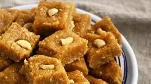 Roasted Chana Barfi: भुना चना से तैयार करें टेस्टी बर्फी Roasted Chana Barfi: भुना चना से तैयार करें टेस्टी बर्फी