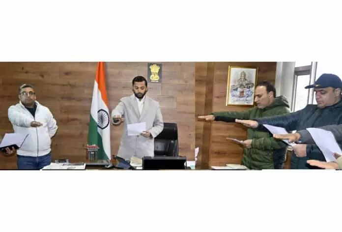 निदेशक सूचना ने DIPR के अधिकारियों, कर्मचारियों को NVD की शपथ दिलाई निदेशक सूचना ने DIPR के अधिकारियों, कर्मचारियों को NVD की शपथ दिलाई