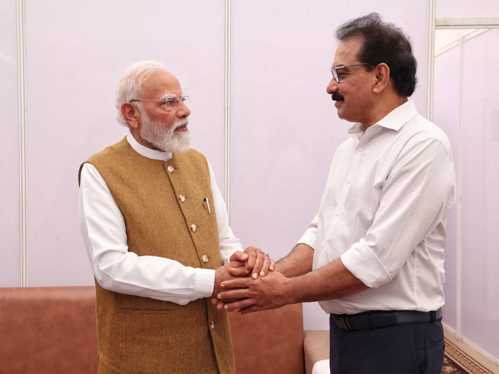 पीएम मोदी: NDA परिवार में ट्वेंटी20 का स्वागत पीएम मोदी: NDA परिवार में ट्वेंटी20 का स्वागत