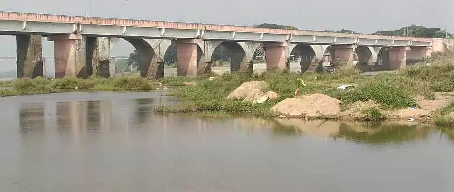 अवैध रेत खनन चुपचाप हो रहा है: 5 पुलों की सुरक्षा खतरे में है अवैध रेत खनन चुपचाप हो रहा है: 5 पुलों की सुरक्षा खतरे में है