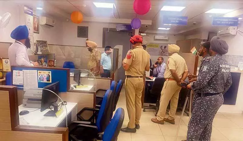 गणतंत्र दिवस से पहले Amritsar में सुरक्षा बढ़ा दी गई है गणतंत्र दिवस से पहले Amritsar में सुरक्षा बढ़ा दी गई है