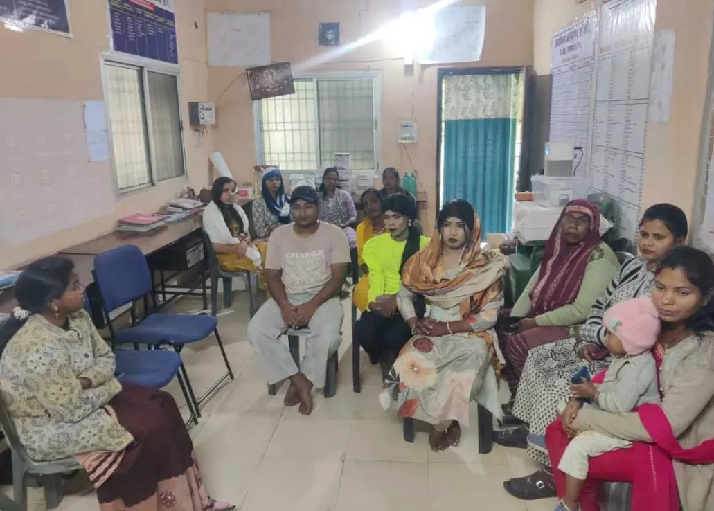 किन्नर समाज के लिए विशेष वित्तीय साक्षरता शिविर आयोजित किन्नर समाज के लिए विशेष वित्तीय साक्षरता शिविर आयोजित