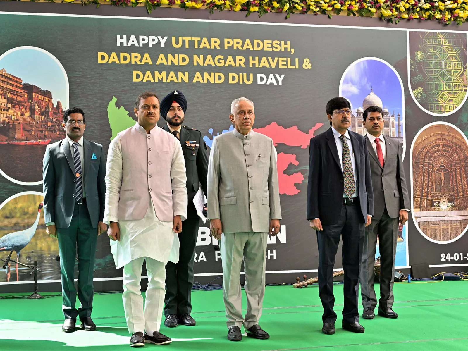 Andhra Pradesh के राज्यपाल ने उत्तर प्रदेश के राज्य स्थापना दिवस समारोह में भाग लिया Andhra Pradesh के राज्यपाल ने उत्तर प्रदेश के राज्य स्थापना दिवस समारोह में भाग लिया