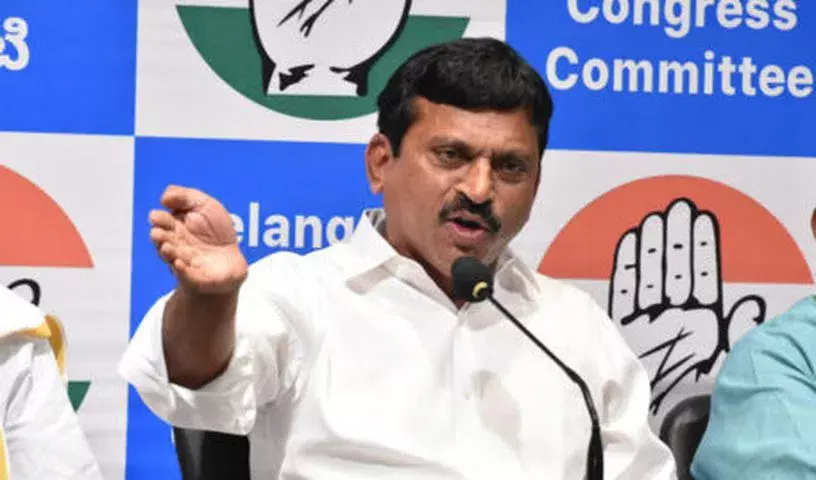 पोंगुलेटी ने कहा कि टेंडर कैंसिल होना आम बात: उन्होंने दावोस में बेटे की मौजूदगी का किया बचाव पोंगुलेटी ने कहा कि टेंडर कैंसिल होना आम बात: उन्होंने दावोस में बेटे की मौजूदगी का किया बचाव