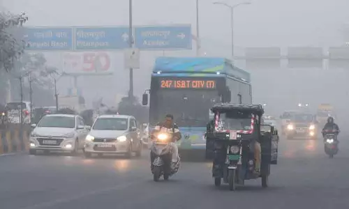 बारिश से Delhi की हवा में सुधार, एयर क्वालिटी मॉडरेट हुई