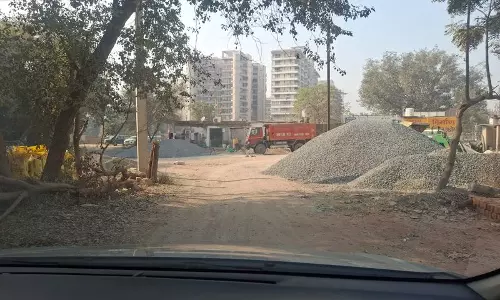 Gurugram अतिक्रमण मामले में विरोधाभासी रिपोर्ट से आयोग नाराज़ Gurugram अतिक्रमण मामले में विरोधाभासी रिपोर्ट से आयोग नाराज़