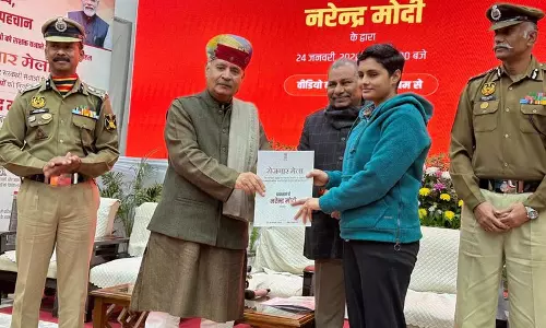 Haryana : राव इंद्रजीत सिंह ने खेड़की दौला टोल शिफ्टिंग के काम की प्रगति की समीक्षा की Haryana : राव इंद्रजीत सिंह ने खेड़की दौला टोल शिफ्टिंग के काम की प्रगति की समीक्षा की