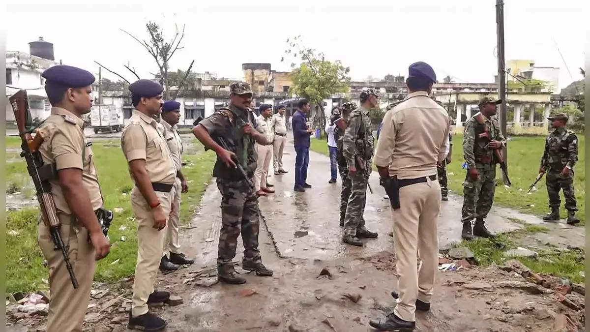 Bihar: NEET उम्मीदवार की मौत के मामले में दो पुलिस अधिकारी सस्पेंड Bihar: NEET उम्मीदवार की मौत के मामले में दो पुलिस अधिकारी सस्पेंड