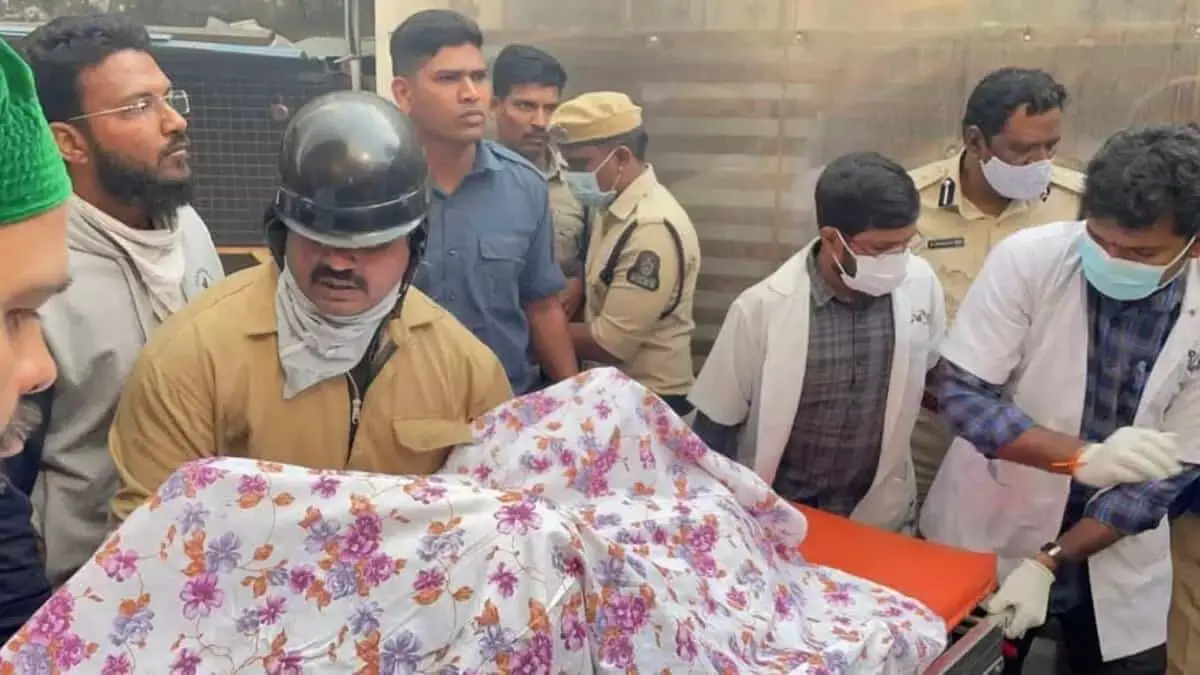 Hyderabad: फर्नीचर की दुकान की बिल्डिंग में आग लगने से पांच लोगों की मौत