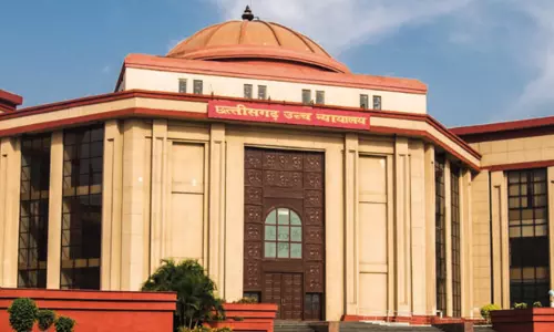 पुलिस ने बेवजह परेशान करने अतिरिक्त धारा लगाई, हाईकोर्ट ने जताई नाराजगी