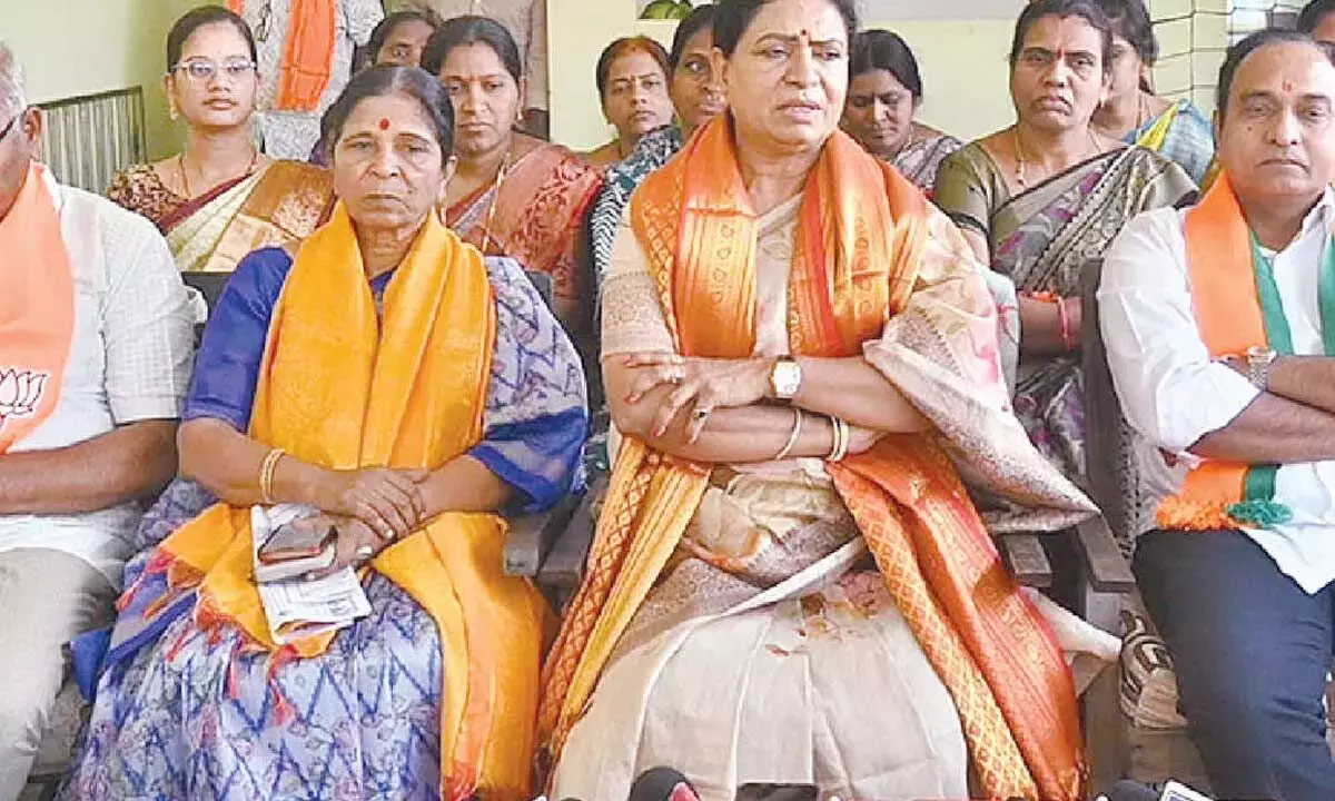 कोथाकोटा में बीजेपी को मौका दें: Aruna कोथाकोटा में बीजेपी को मौका दें: Aruna