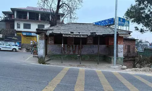 Palampur में बारिश से बचने की जगह ध्यान देने की गुहार लगा रही है Palampur में बारिश से बचने की जगह ध्यान देने की गुहार लगा रही है