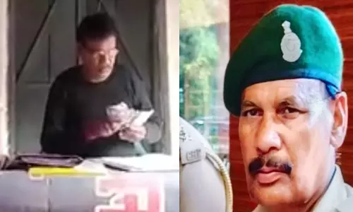 प्रभारी रेंजर का नोट गिनते वीडियो वायरल, ठेले वालों से वसूली करने का आरोप