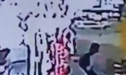 हाईवा के नीचे आया बाइक सवार, बिलासपुर चौक में मौत