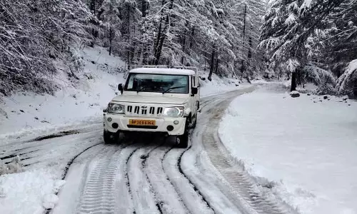 Lahaul-Spiti और मंडी जिलों में अफरा-तफरी