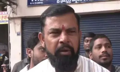 बांग्लादेश में अल्पसंख्यकों की हत्या पर गोशामहल MLA राजा सिंह का बयान बांग्लादेश में अल्पसंख्यकों की हत्या पर गोशामहल MLA राजा सिंह का बयान