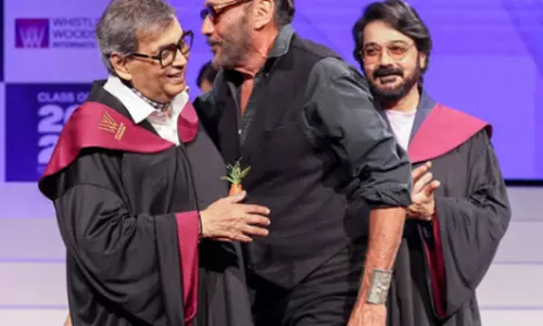 Jackie Shroff ने अपने मेंटर सुभाष घई को जन्मदिन की बधाई दी Jackie Shroff ने अपने मेंटर सुभाष घई को जन्मदिन की बधाई दी