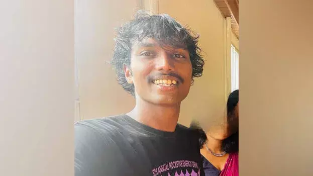 Kerala: हत्या की कोशिश मामले का संदिग्ध पुलिस दबाव में आत्महत्या कर बैठा Kerala: हत्या की कोशिश मामले का संदिग्ध पुलिस दबाव में आत्महत्या कर बैठा