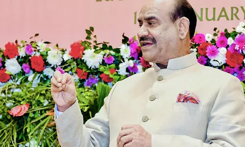 लोकसभा अध्यक्ष ओम बिरला ने 77वें Republic Day की पूर्व संध्या पर शुभकामनाएं दीं लोकसभा अध्यक्ष ओम बिरला ने 77वें Republic Day की पूर्व संध्या पर शुभकामनाएं दीं