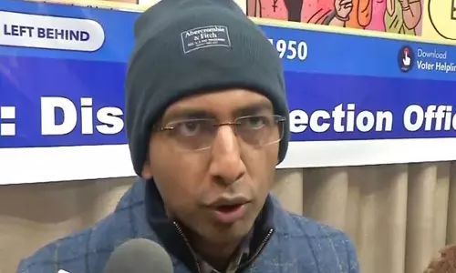 Srinagar में मतदाताओं में जागरूकता बढ़ाने के लिए 16वां राष्ट्रीय मतदाता दिवस मनाया गया
