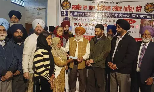 Sarbat Da Bhala Trust बाढ़ प्रभावित परिवारों को सहायता प्रदान करता है