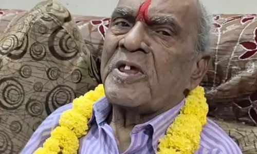 मध्य प्रदेश : प्राचीनतम युद्ध शैलियों के संरक्षक भगवानदास रैकवार को पद्मश्री सम्मान मध्य प्रदेश : प्राचीनतम युद्ध शैलियों के संरक्षक भगवानदास रैकवार को पद्मश्री सम्मान