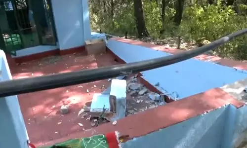 अज्ञात बदमाशों ने Mussoorie में बाबा बुल्ले शाह दरगाह में तोड़फोड़ की अज्ञात बदमाशों ने Mussoorie में बाबा बुल्ले शाह दरगाह में तोड़फोड़ की