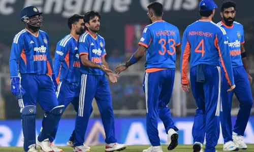 3rd T20I: बुमराह और बिश्नोई की गेंदबाजी से न्यूजीलैंड को 154 रन का टारगेट 3rd T20I: बुमराह और बिश्नोई की गेंदबाजी से न्यूजीलैंड को 154 रन का टारगेट