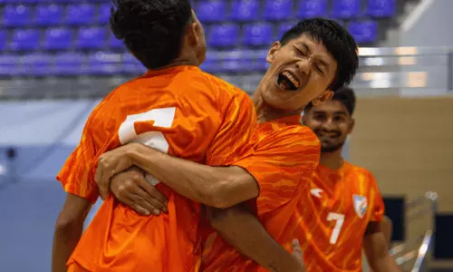 SAFF फुटसल चैंपियनशिप: भारत ने श्रीलंका के खिलाफ चार गोल दागकर दूसरी जीत दर्ज की SAFF फुटसल चैंपियनशिप: भारत ने श्रीलंका के खिलाफ चार गोल दागकर दूसरी जीत दर्ज की