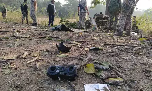 CG BREAKING: कर्रेगुट्टा पहाड़ियों में नक्सली IED विस्फोट, तीन जवान घायल