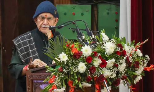 एलजी मनोज सिन्हा ने जम्मू-कश्मीर को विकास की नई ऊंचाइयों पर ले जाने का संकल्प दोहराया एलजी मनोज सिन्हा ने जम्मू-कश्मीर को विकास की नई ऊंचाइयों पर ले जाने का संकल्प दोहराया