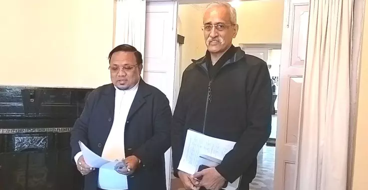 केंद्र के वार्ताकार ने दार्जिलिंग में राजनीतिक दलों से बातचीत की केंद्र के वार्ताकार ने दार्जिलिंग में राजनीतिक दलों से बातचीत की