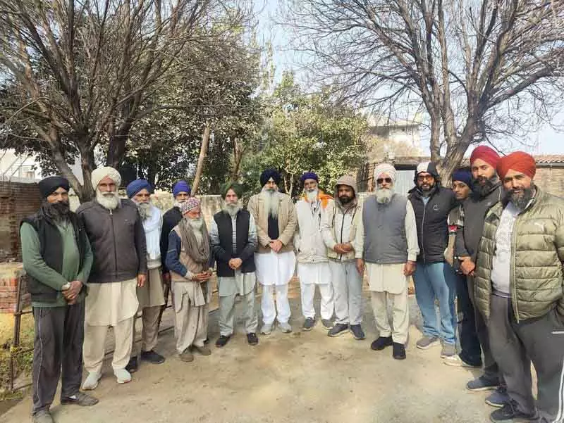 Sirsa प्लाइवुड फैक्ट्री में यूरिया के बैग मिले, जांच जारी Sirsa प्लाइवुड फैक्ट्री में यूरिया के बैग मिले, जांच जारी