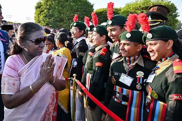 राष्ट्रपति की चाय पार्टी: Tamil Nadu के डॉक्टर को निमंत्रण राष्ट्रपति की चाय पार्टी: Tamil Nadu के डॉक्टर को निमंत्रण
