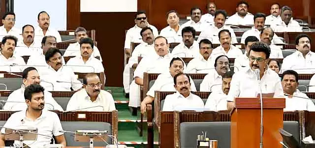 Tamil Nadu विधानसभा में एक ही दिन में 9 बिल पास हुए Tamil Nadu विधानसभा में एक ही दिन में 9 बिल पास हुए