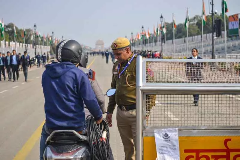 गणतंत्र दिवस से पहले, Delhi पुलिस ने 1,000 लावारिस पार्किंग को सुरक्षा खतरा बताया गणतंत्र दिवस से पहले, Delhi पुलिस ने 1,000 लावारिस पार्किंग को सुरक्षा खतरा बताया