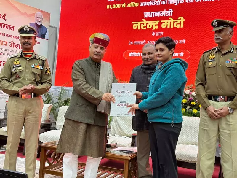 Rao Inderjit सिंह ने खेड़की दौला टोल शिफ्टिंग के काम की प्रगति की समीक्षा की Rao Inderjit सिंह ने खेड़की दौला टोल शिफ्टिंग के काम की प्रगति की समीक्षा की