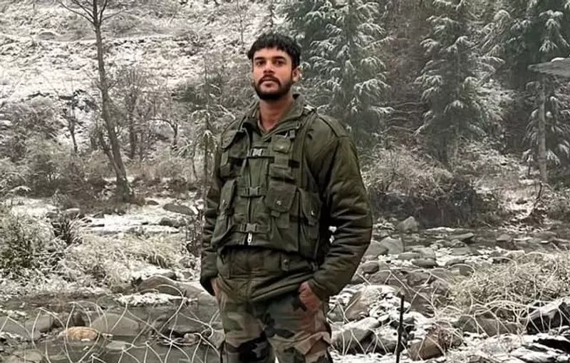 Haryana : गर्व और दुख के साथ, झज्जर गांव ने सेना के जवान को नम आंखों से विदाई दी Haryana : गर्व और दुख के साथ, झज्जर गांव ने सेना के जवान को नम आंखों से विदाई दी