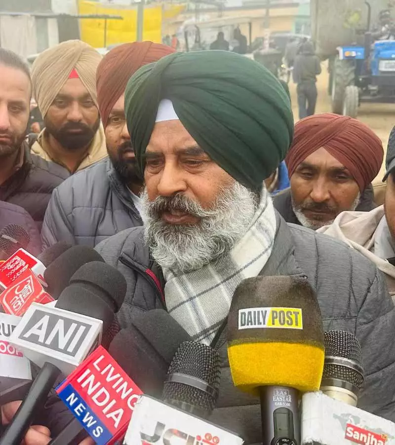 AAP सोशल मीडिया पर आलोचकों को दबाने के लिए कॉपीराइट कानूनों का दुरुपयोग कर रही: Pargat Singh AAP सोशल मीडिया पर आलोचकों को दबाने के लिए कॉपीराइट कानूनों का दुरुपयोग कर रही: Pargat Singh