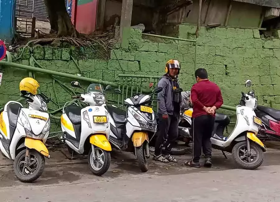 Bike टैक्सी को इजाज़त: ऑटो ड्राइवर चिंतित Bike टैक्सी को इजाज़त: ऑटो ड्राइवर चिंतित