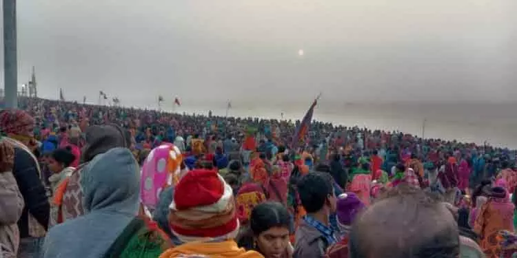 Puri माघ सप्तमी पर चंद्रभागा तट पर श्रद्धालुओं ने लगाई पवित्र डुबकी Puri माघ सप्तमी पर चंद्रभागा तट पर श्रद्धालुओं ने लगाई पवित्र डुबकी